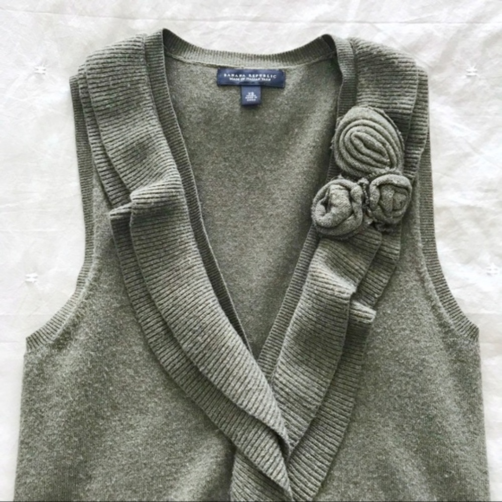 Banana Republic | Italian Yarn Rose Sweater Vest